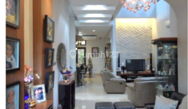 Dijual Cepat Rumah Raffles Hills Cibubur Semi Furnish Siap Huni 2