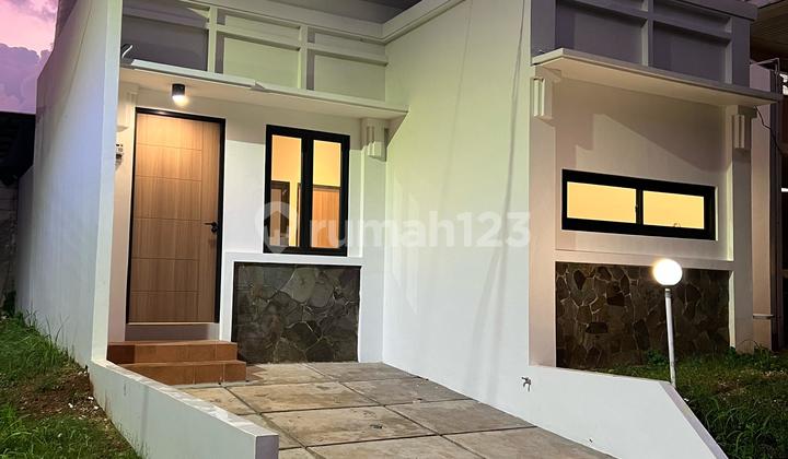 Dijual Rumah Kranggan. Siap Huni Strategis Di Cibubur, Dibawah Harga Pasar, Posisi Hook 1