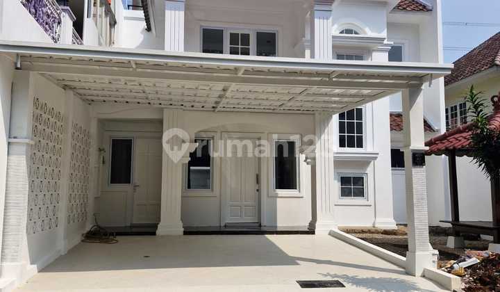 For Sale Legendary Tourist Home Like New