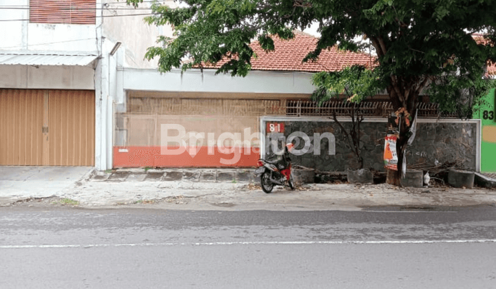 RUMAH LUAS TENGAH KOTA COCOK UNTUK KANTOR ATAU USAHA EKSPEDISI/TEMPAT KURSUS 1