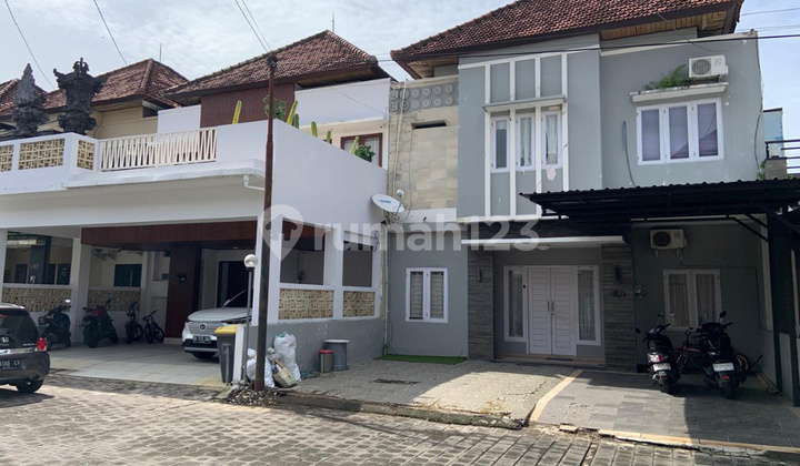 Denpasar,Bali. Rumah Full Furnised Kondisi Baik, Siap Huni. Berada Di Dalam Cluster, Tengah Kota, Strategis. LT 135m 2