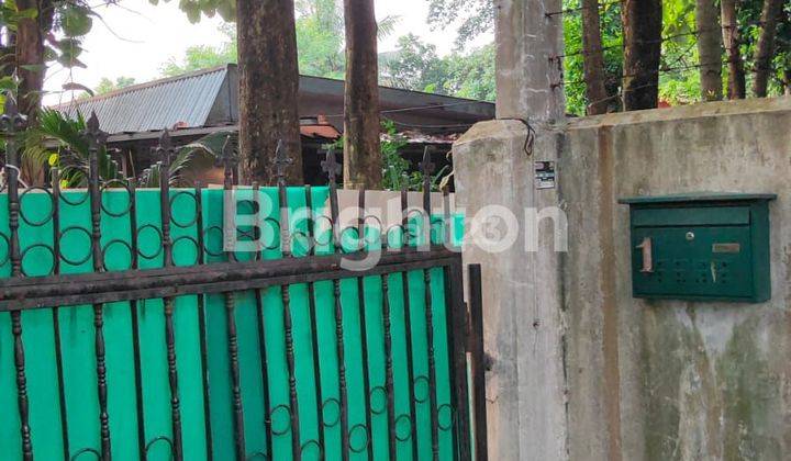 RUMAH DAN TANAH LUAS DI PINGGIR JALAN 1