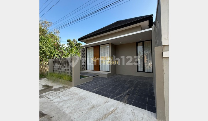 Modern Furnished House Near Pasar Godean, Sleman