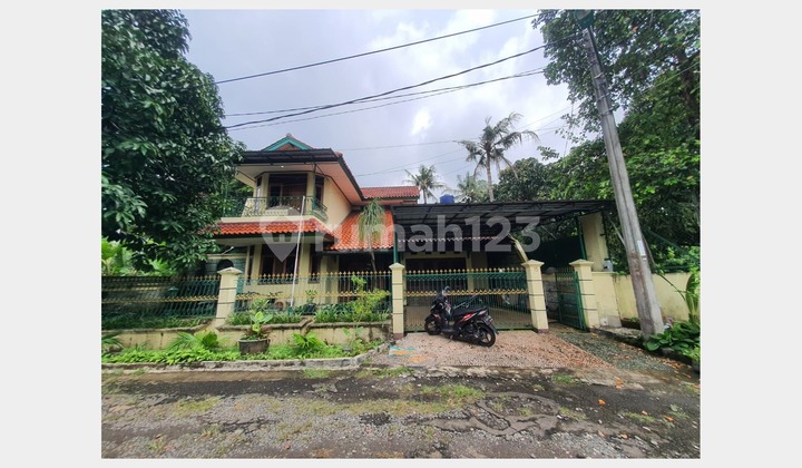 Rumah Second Siap Huni Kawasan Asri di Cibubur Jakarta Timur Rumah Second Siap Huni Kawasan Asri di Cibubur Jakarta Timur