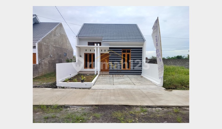 Affordable House with a Serene Environment Near Pasar Godean Sleman