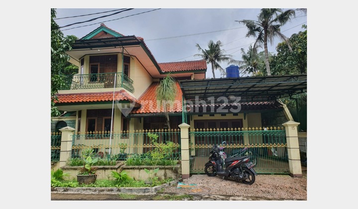 Rumah Second Luas 2 Lantai di Ciracas, Harga Menarik