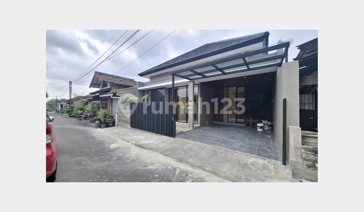 Rumah Modern Besar Siap Huni Dekat Uii Terpadu Jakal Rumah Modern Besar Siap Huni Dekat Uii Terpadu Jakal