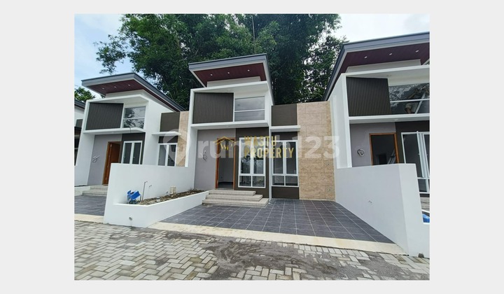 Comfortable House in Ngaglik Sleman, Ready to Occupy in the Housing Complex