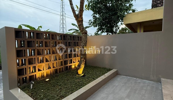 New Modern Design Furnished House Near Pasar Godean 2
