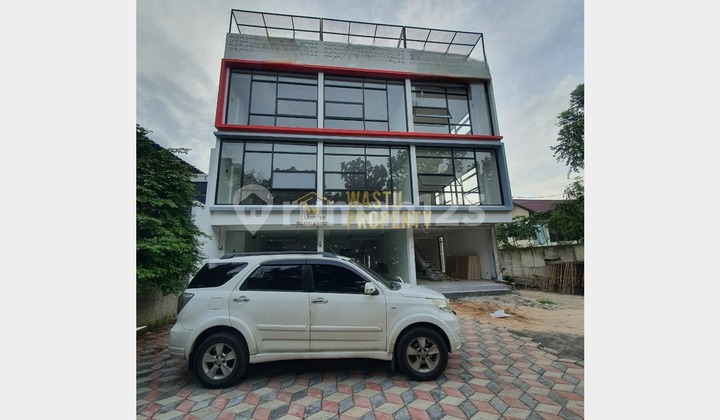 New 3-Story Ruko on Kebagusan Raya Street, Jagakarsa New 3-Story Ruko on Kebagusan Raya Street, Jagakarsa