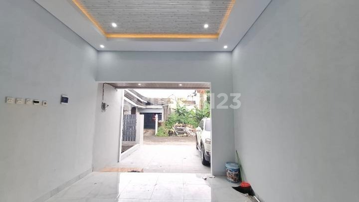 Ready-to-Live-in Large Modern House in Ngemplak Sleman 2