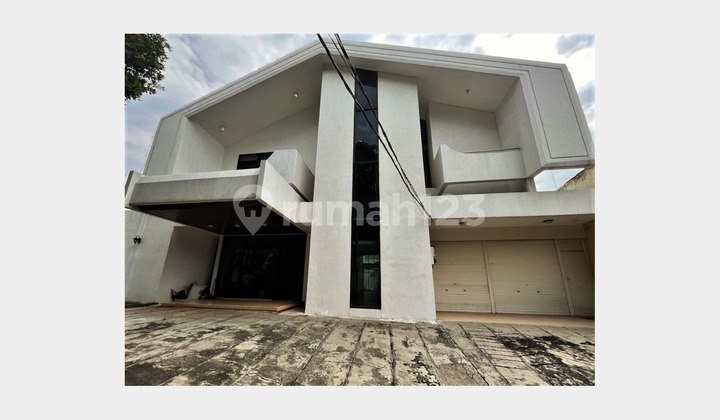 Rumah Istimewa di Mampang Prapatan - Siap Huni Rumah Istimewa di Mampang Prapatan - Siap Huni