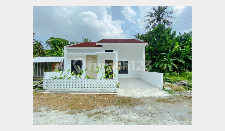 Rumah Murah Siap Bangun Akses Cepat ke Jl. Wates Rumah Murah Siap Bangun Akses Cepat ke Jl. Wates