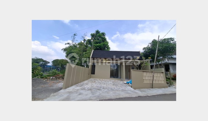 Rumah Cantik Modern Siap Huni di Ngaglik Sleman