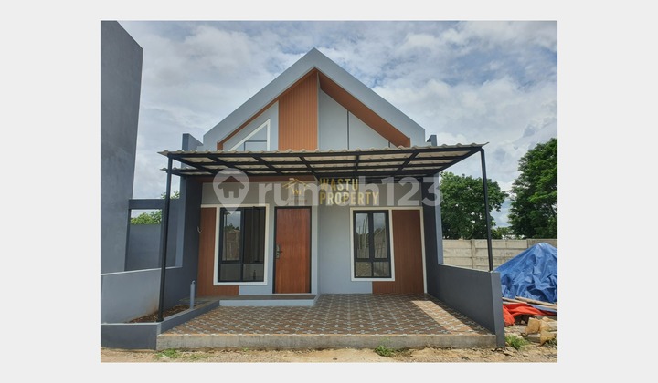 Ready-to-Build House in a Cluster Near Pakansari Stadium