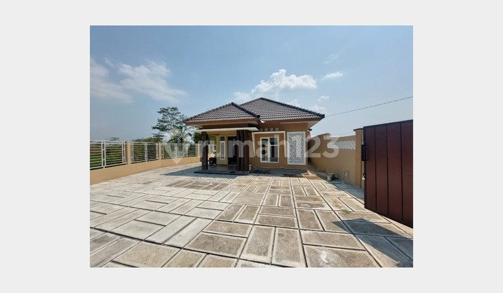 Rumah Tinggal Desain Modern Luas Kawasan Magelang Utara Rumah Tinggal Desain Modern Luas Kawasan Magelang Utara