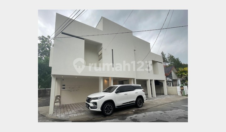 Active Kost 14 Rooms in Maguwoharjo Near North Ring Road 1