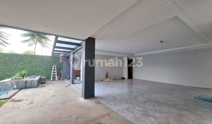 Private Pool! Rumah Siap Huni di Pondok Cabe Udik 2