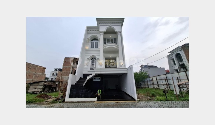 Rumah Siap Bangun 3 Lantai Desain Elegan Jagakarsa