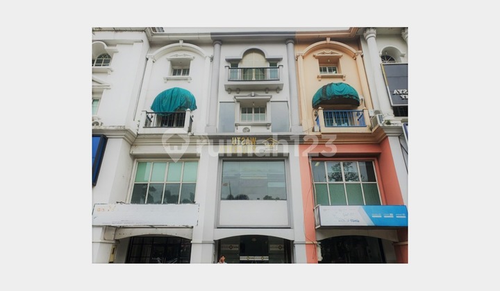 Ruko Siap Pakai 4 Lantai Gandaria, Lingkungan Ramai Bisnis