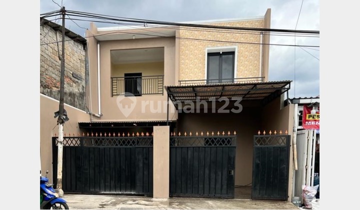 Rumah 2 Lantai di Lenteng Agung, Lokasi Prime dan Siap Huni