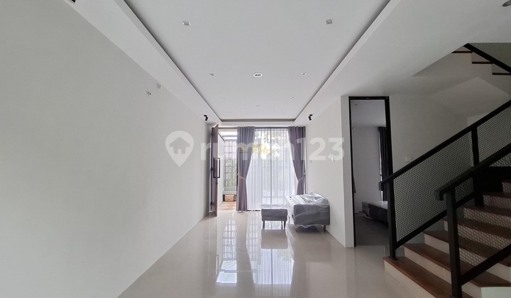 Rumah 2 Lantai Furnish Dekat Jl. Kaliurang KM 10 Sleman 2