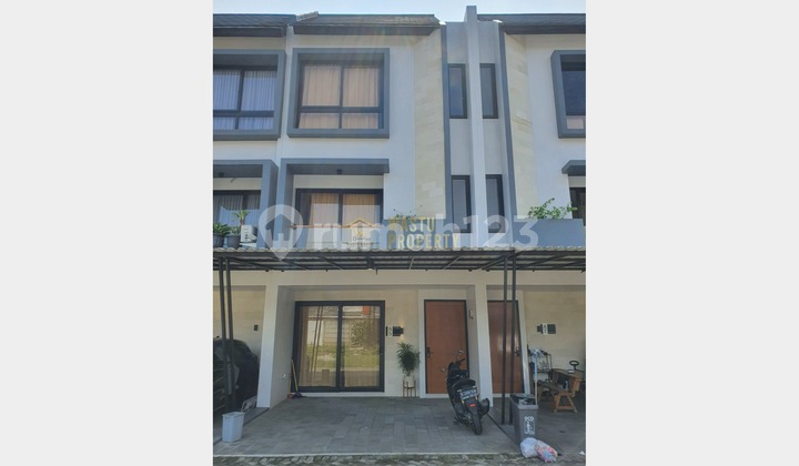 Affordable 3-Story Residential House Near Jagakarsa Police Station