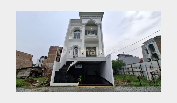 Rumah 3 Lantai di Perumahan Dekat Stasiun Lenteng Agung Rumah 3 Lantai di Perumahan Dekat Stasiun Lenteng Agung