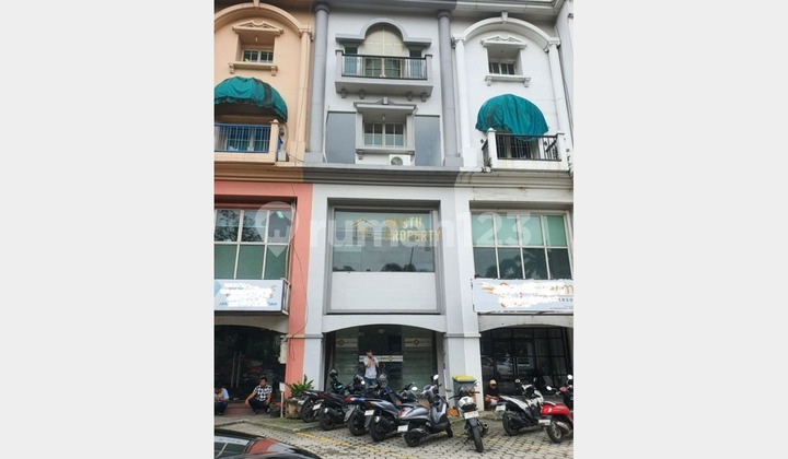 Ruko 4 Lantai Gandaria Utara - Siap Pakai, Harga Nego Ruko 4 Lantai Gandaria Utara - Siap Pakai, Harga Nego