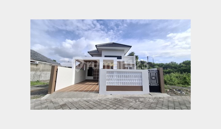 Hunian Elegan Akses Jalan Lebar di Wedomartani Sleman Hunian Elegan Akses Jalan Lebar di Wedomartani Sleman