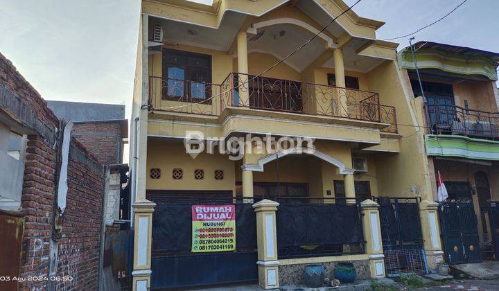 Rumah Bagus 2 Lantai Pojok Surabaya Barat Km 1