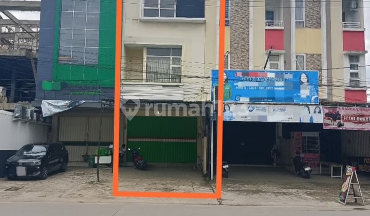 Disewakan Ruko 3 Lantai Strategis Di Jalan Pelita Kota Samarinda