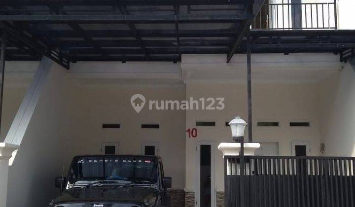 Rumah Baru 2 Lantai Semi Furnished Lokasi Strategis di Jakarta Barat 1