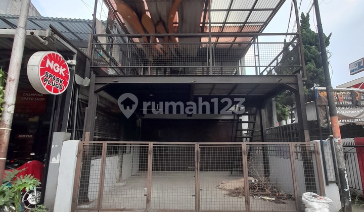 Strategic Ruko on Ahmad Yani Main Road