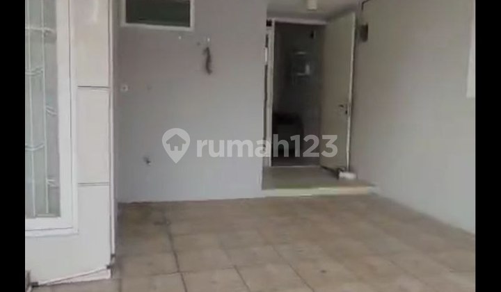 Semi-Furnished Aesthetic House in Adipura, Safe from Floods, Well-Maintained 2