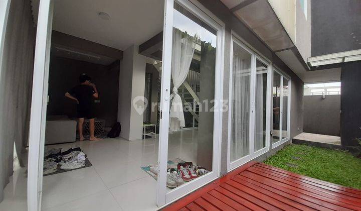 Rumah Bagus 3 Lantai di Cigadung, Bandung Kota, Dekat Dago, SHM 2