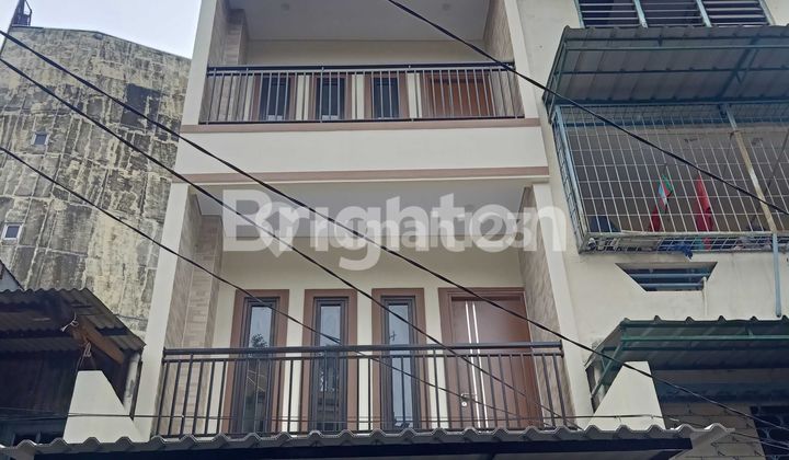 Rumah Baru 4 Lantai Aladdin Penjaringan Jakarta Utara