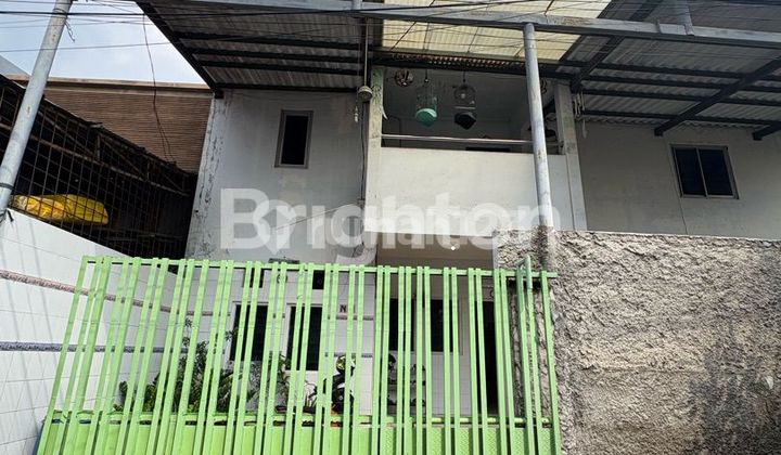 Rumah 2 Lantai Hoek di Komplek Pakuwon Jelambar Jakarta Barat