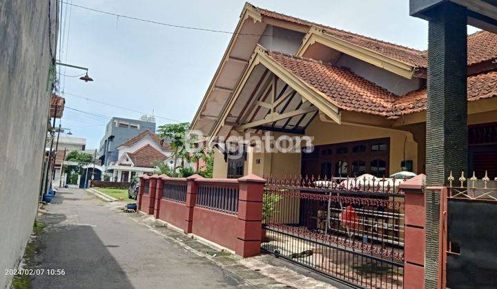 RUMAH DISAWOJAJAR MALANG 1