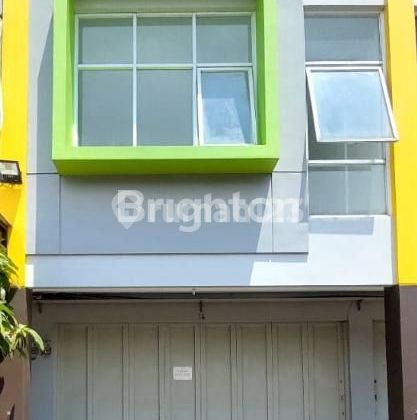 FAST SALE OF DERWATI SHOPHOUSE, NEGOTIABLE UNTIL DEAL.