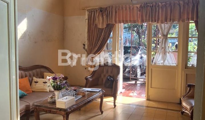 RUMAH DI GATOT SUBROTO (MAIN ROAD) COCOK UTK TINGGAL ATAU USAHA RUMAH DI GATOT SUBROTO (MAIN ROAD) COCOK UTK TINGGAL ATAU USAHA