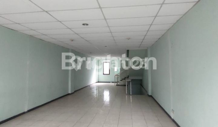 RUKO READY FOR USE, VERY STRATEGICALLY LOCATED ON JL SUDIRMAN 2