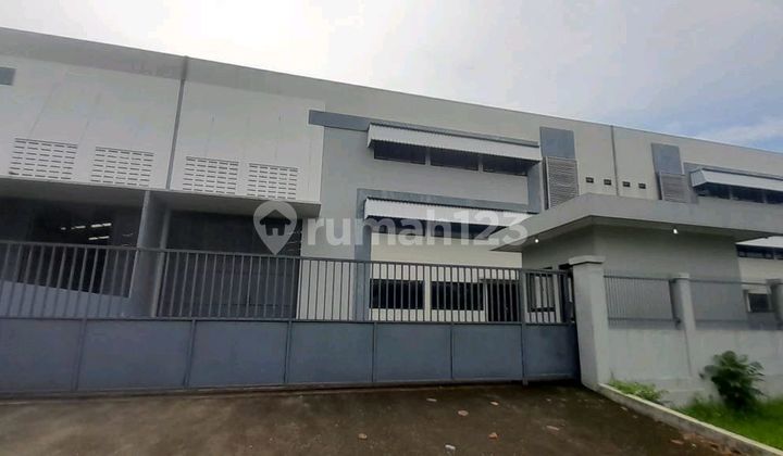 For Rent Factory / Warehouse 1180M² in Deltasilicon Cikarang For Rent Factory / Warehouse 1180M² in Deltasilicon Cikarang
