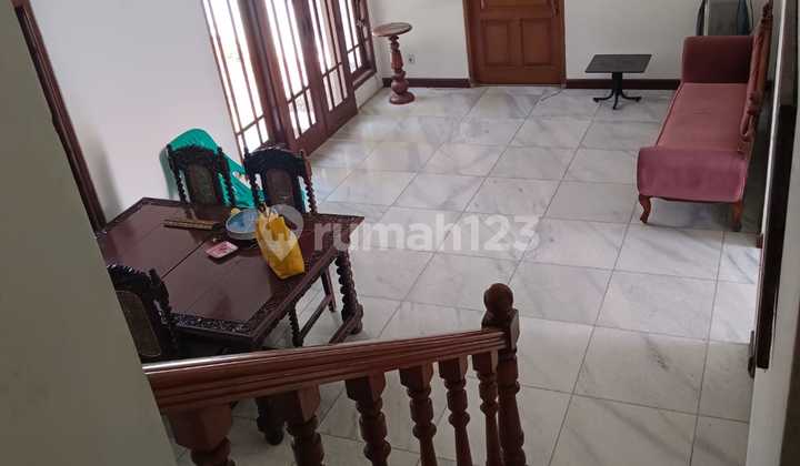 Dijual Rumah Dua Lantai 2