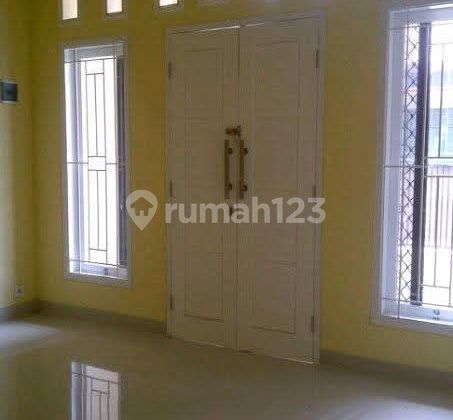 Rumah Bagus Siap Huni di Tegal Barat 2