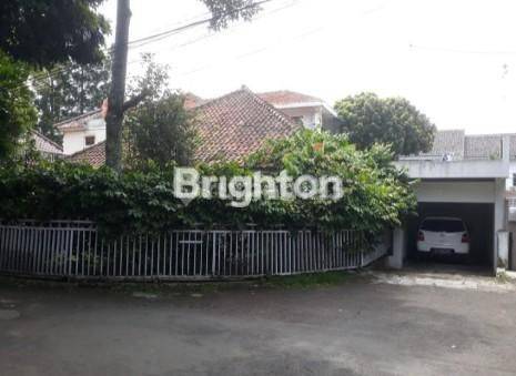 rumah cantik asri lokasi Djuanda Dago Bandung 2