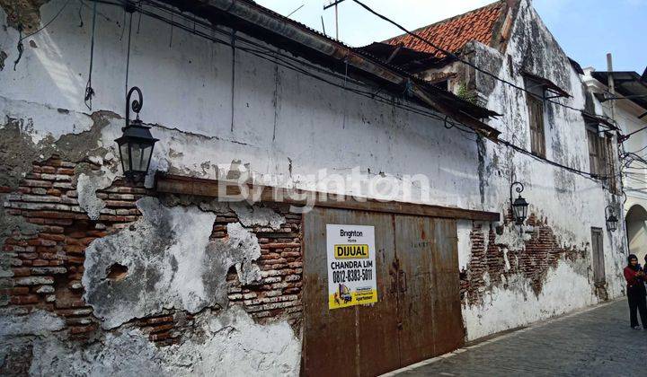 RUMAH TUA  jl GELATIK 1