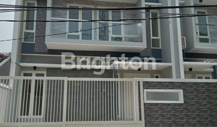 Rumah Baru model Scandinavian Raya Manyar Tirtomoyo 1