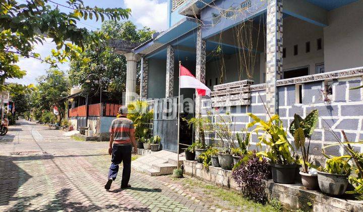 tampak depan dijual rumah di perum bukit