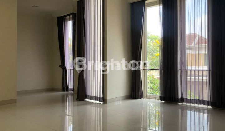 DISEWAKAN RUMAH LOKASI DI THE RITZ GRAND GOLF PAKUWON INDAH 2